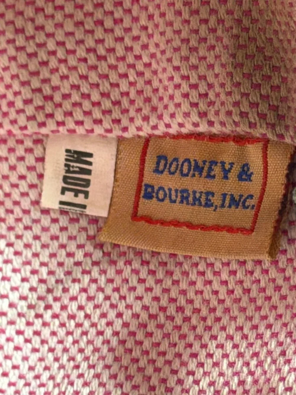Dooney & Bourke ingredient it